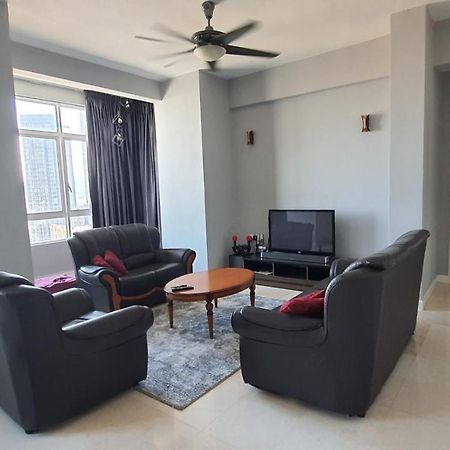 Homestay Jalan Tun Razak Walking Distance Ijn, Hkl, Mrt Station, Kpj, Perkeso, Bernama, Tabung Darah, Istana Budaya Kuala Lumpur Exterior foto