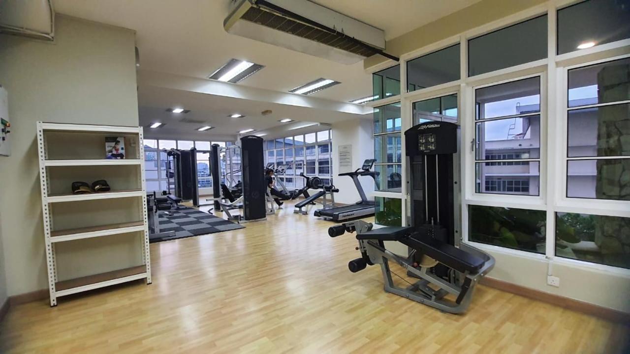 Homestay Jalan Tun Razak Walking Distance Ijn, Hkl, Mrt Station, Kpj, Perkeso, Bernama, Tabung Darah, Istana Budaya Kuala Lumpur Exterior foto