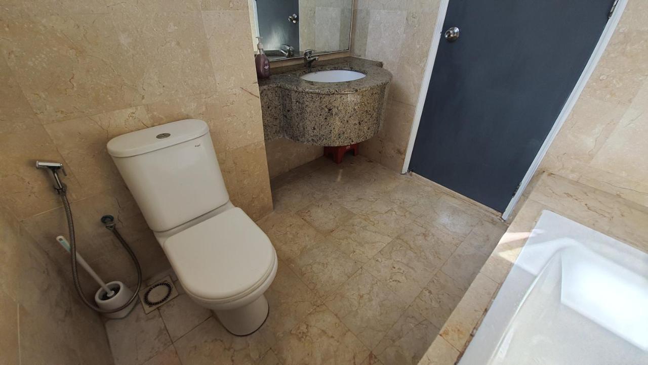 Homestay Jalan Tun Razak Walking Distance Ijn, Hkl, Mrt Station, Kpj, Perkeso, Bernama, Tabung Darah, Istana Budaya Kuala Lumpur Exterior foto